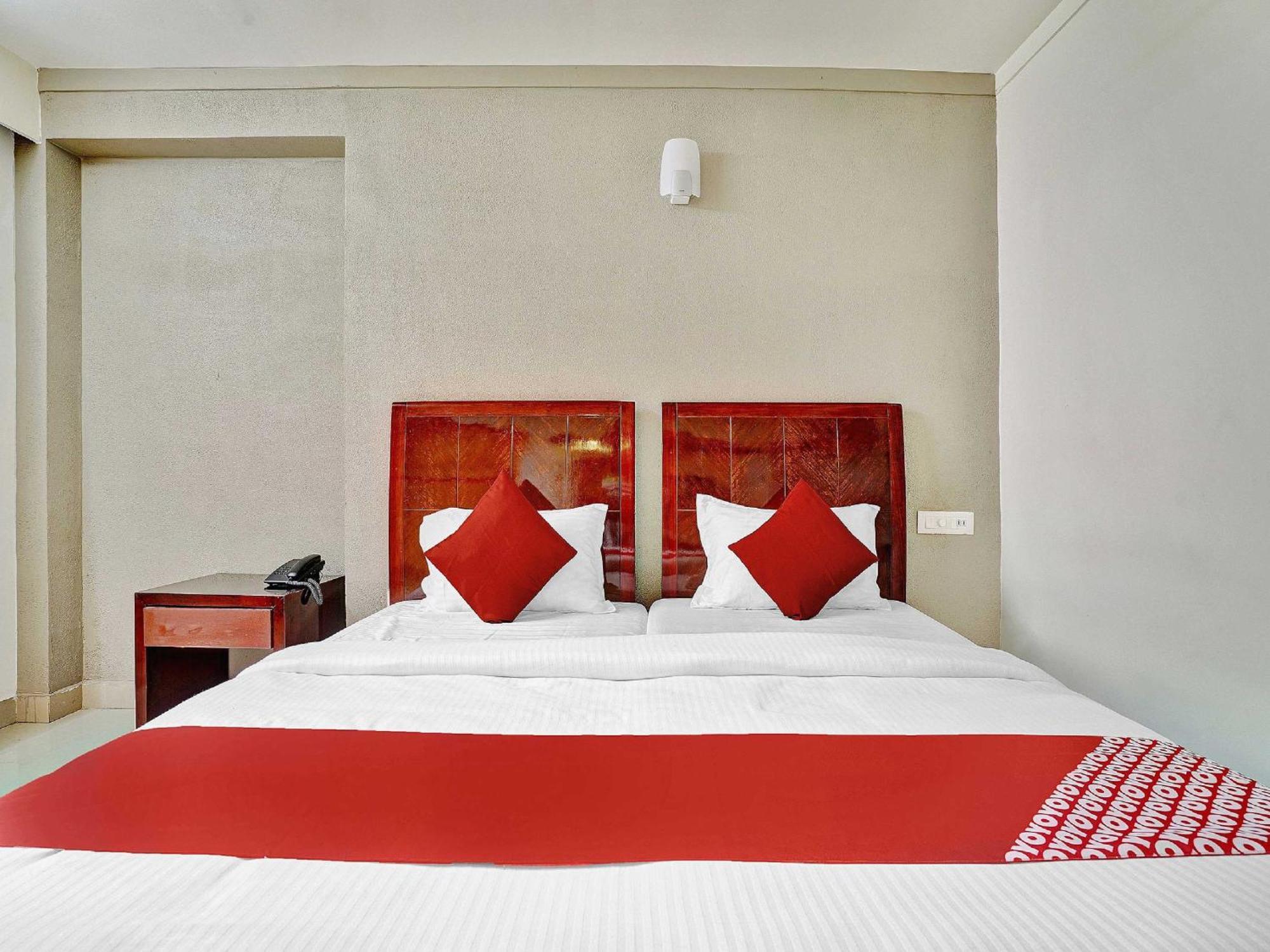 Hotel O Aec Residency Mararikulam Luaran gambar