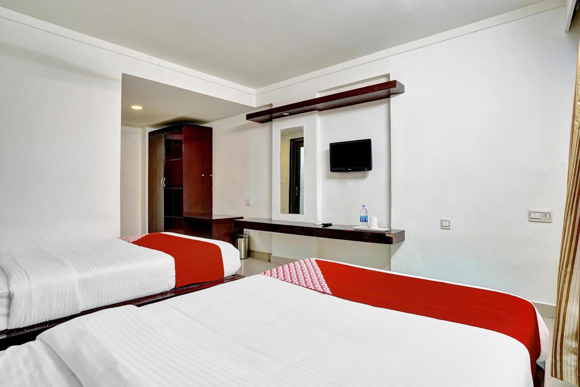 Hotel O Aec Residency Mararikulam Luaran gambar