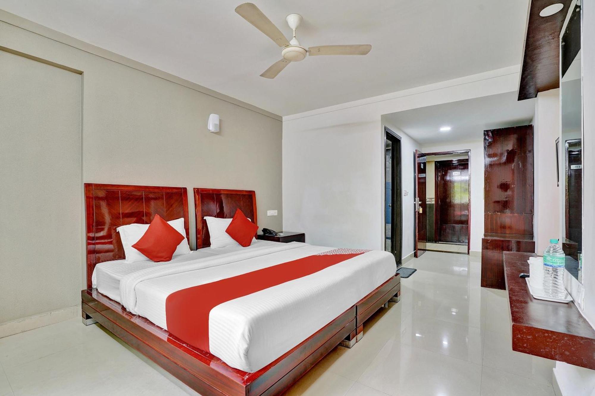 Hotel O Aec Residency Mararikulam Luaran gambar